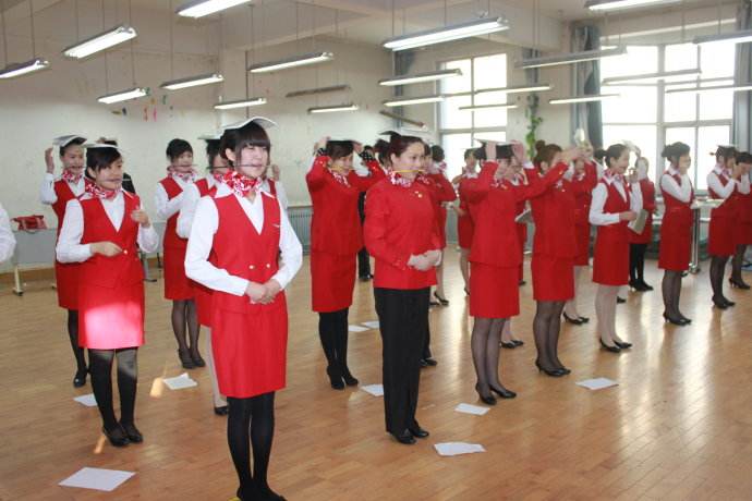 四川文化艺术学院职业教育学院航空服务专业招生
