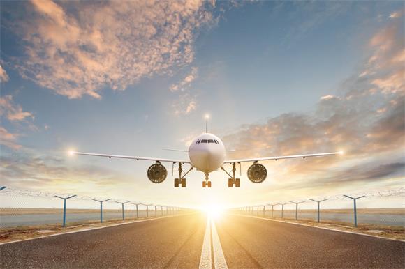 摄图网_400282264_飞机降落场景(企业商用) 摄图网_400282264_飞机降落场景(企业商用)